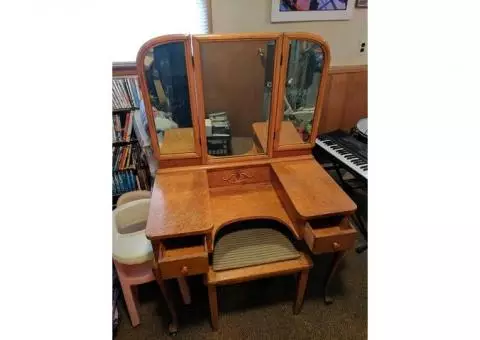 Antique 1930's vintage vanity with original bench seat