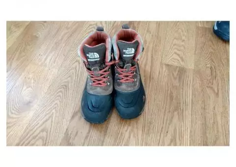 North Face boys winter boots